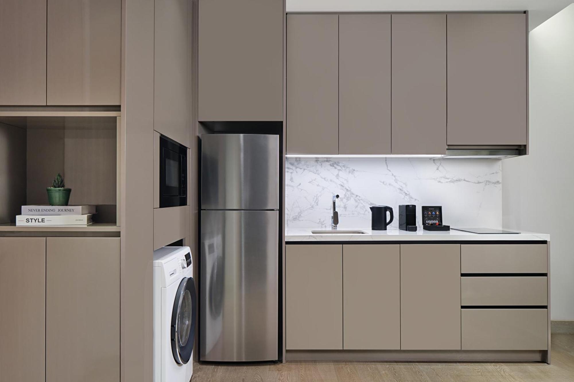 Parkroyal Serviced Suites Jakarta Bagian luar foto