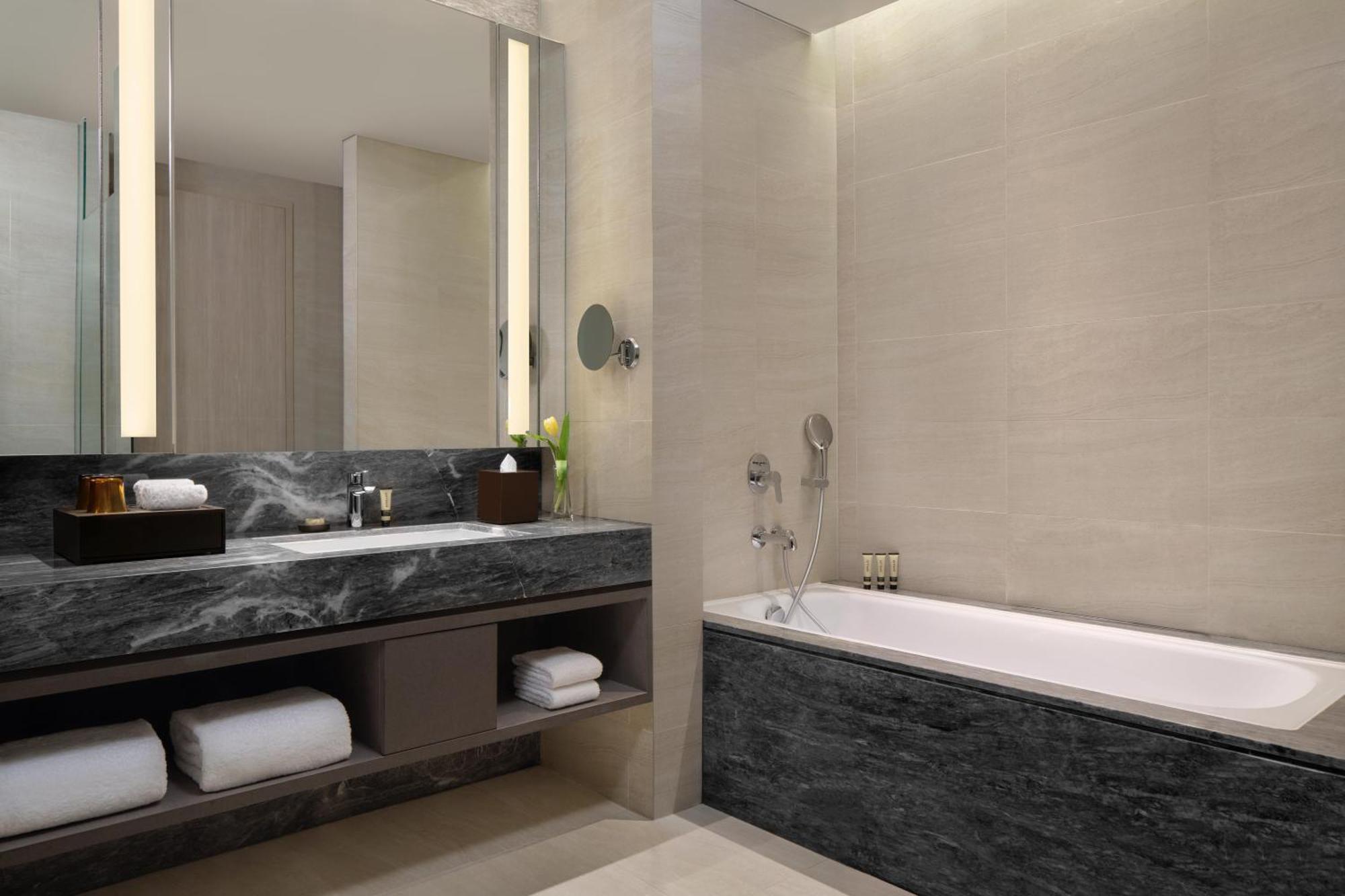 Parkroyal Serviced Suites Jakarta Bagian luar foto