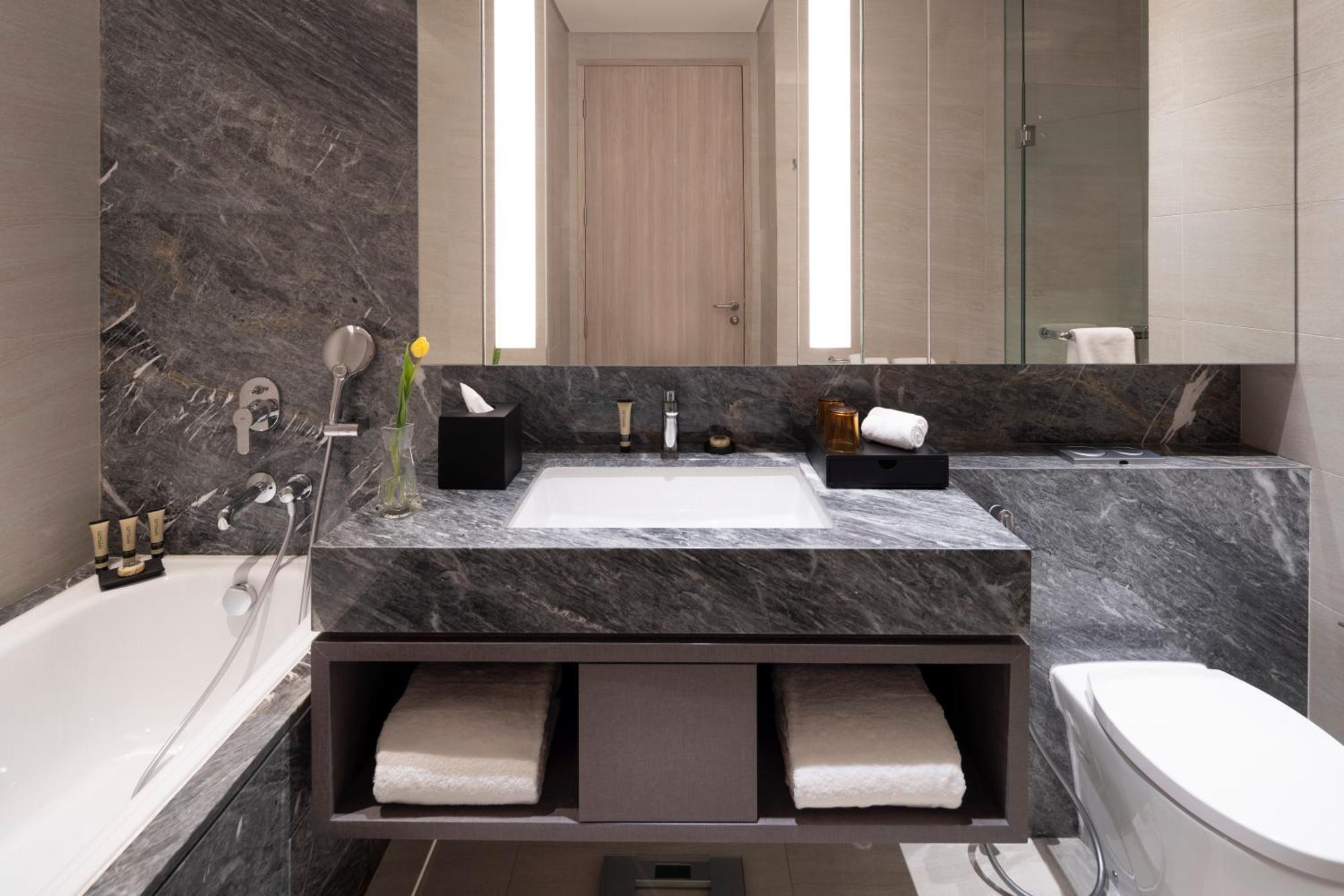 Parkroyal Serviced Suites Jakarta Bagian luar foto