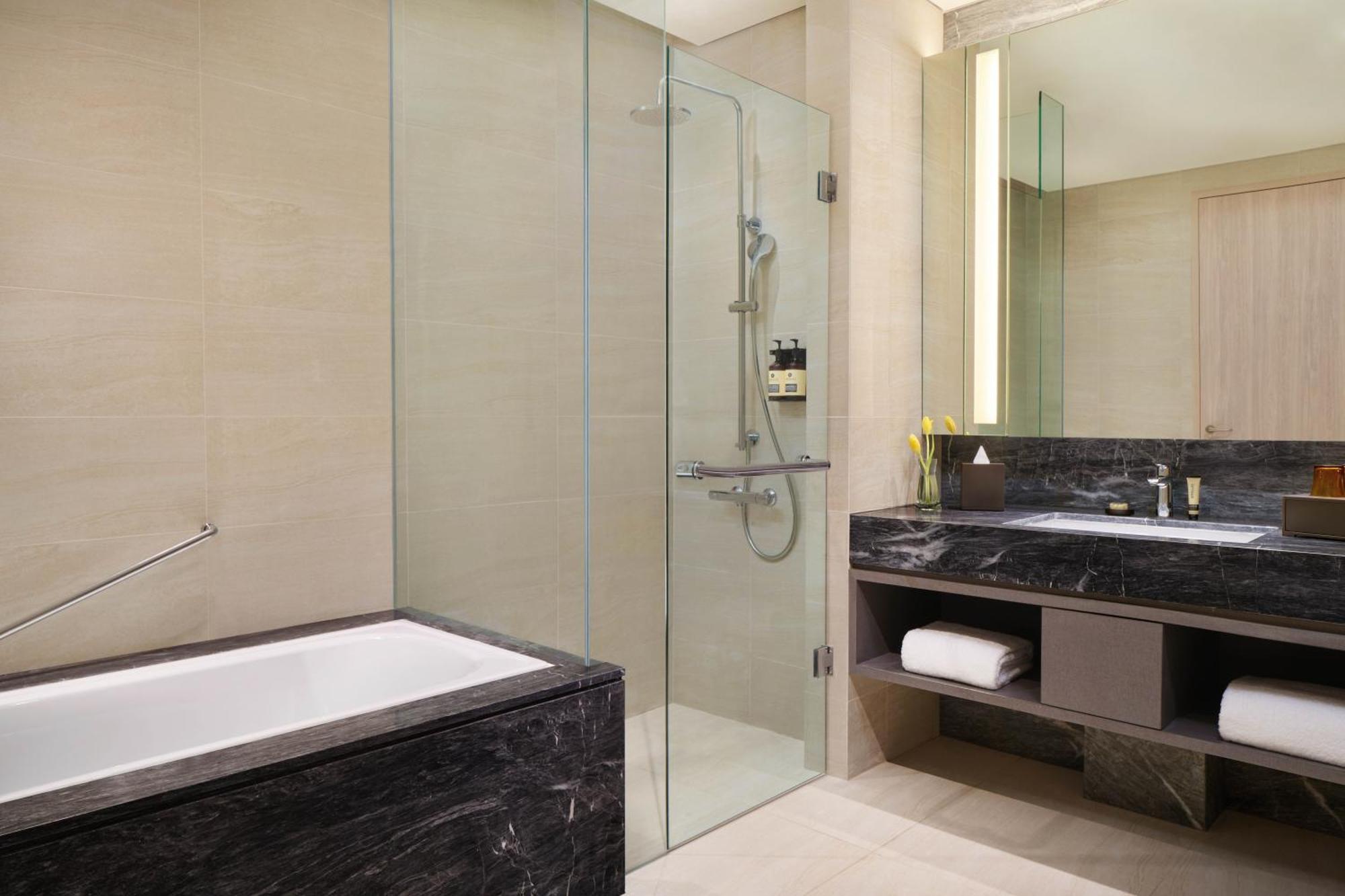 Parkroyal Serviced Suites Jakarta Bagian luar foto