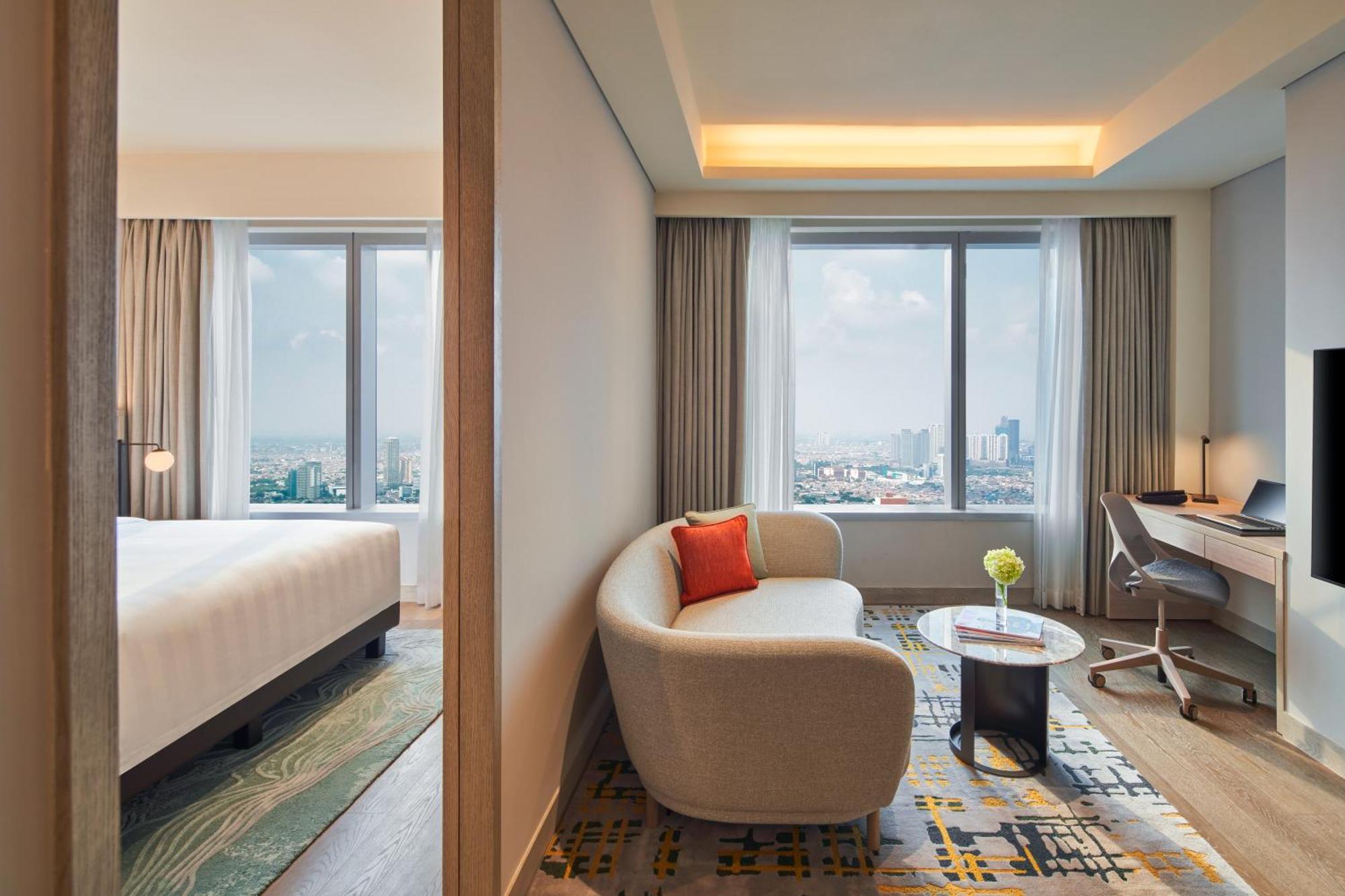 Parkroyal Serviced Suites Jakarta Bagian luar foto